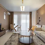Spacious 606 公寓