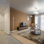 Spacious 606 *