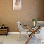 아파트 Spacious 606 부쿠레슈티