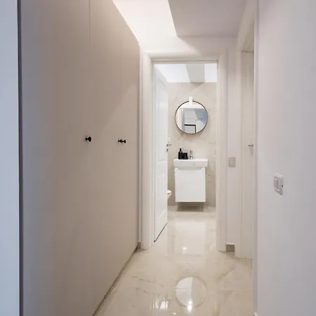 Spacious 606