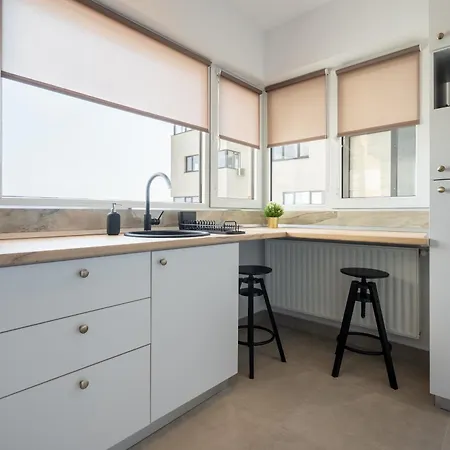 Spacious 606 *