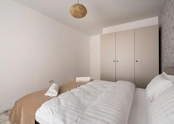 Spacious 606