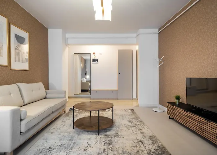 Spacious 606 شقة
