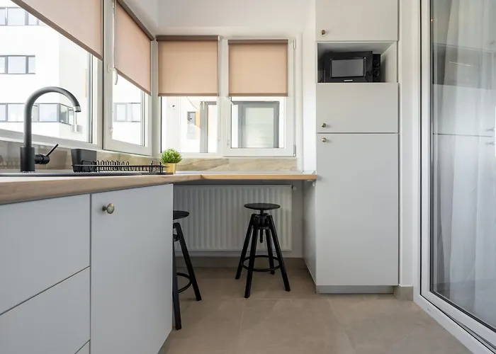 Spacious 606 *