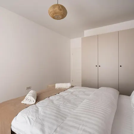 Spacious 606